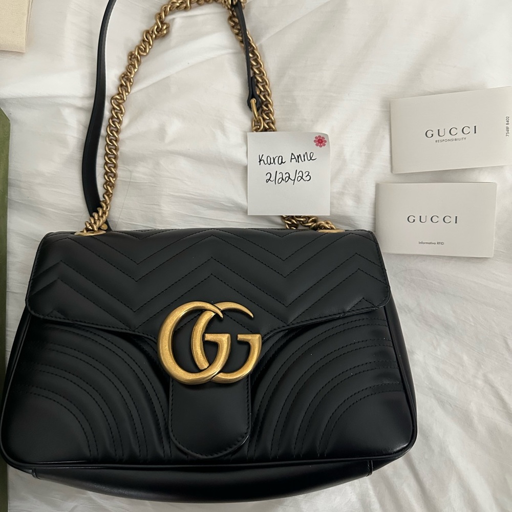 Gucci GG Marmont Matelasse Mediun Black purse